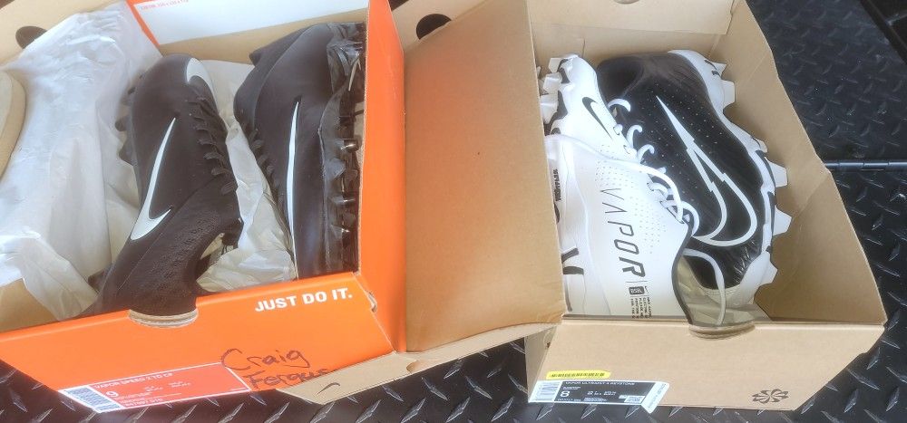 Size 8 And 9  Cleats/shoes. New