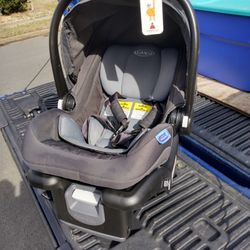 G R A C O Baby Carrier