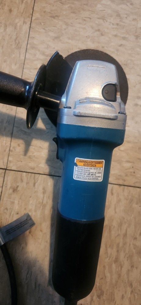Grinder Makita