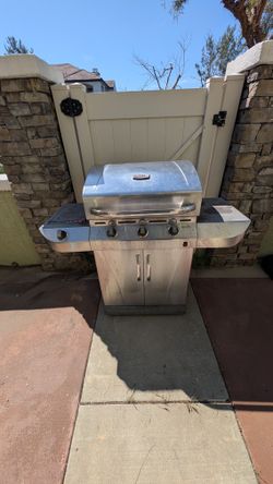 CharBroil Infrared Gas Grill - Pickup Only Tank Not Included!