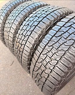 225 55 18 Falken tires Con 80% de Vida Las 4