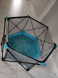 Regalo play pen play yard