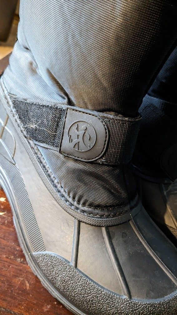 Northside Snow Boots Size 9