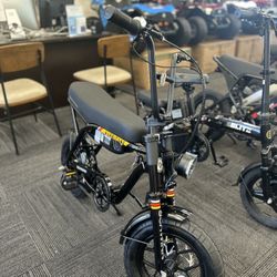 Schwinn Hurricane Adult Electric Bike 250W