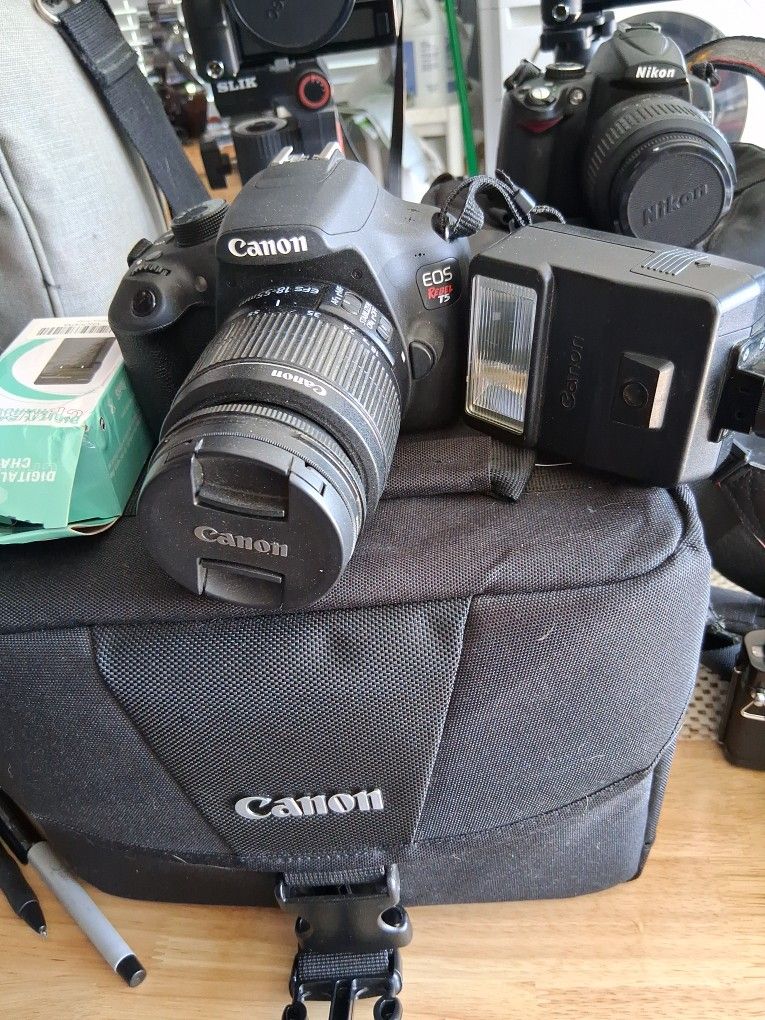 Canon Camera T5