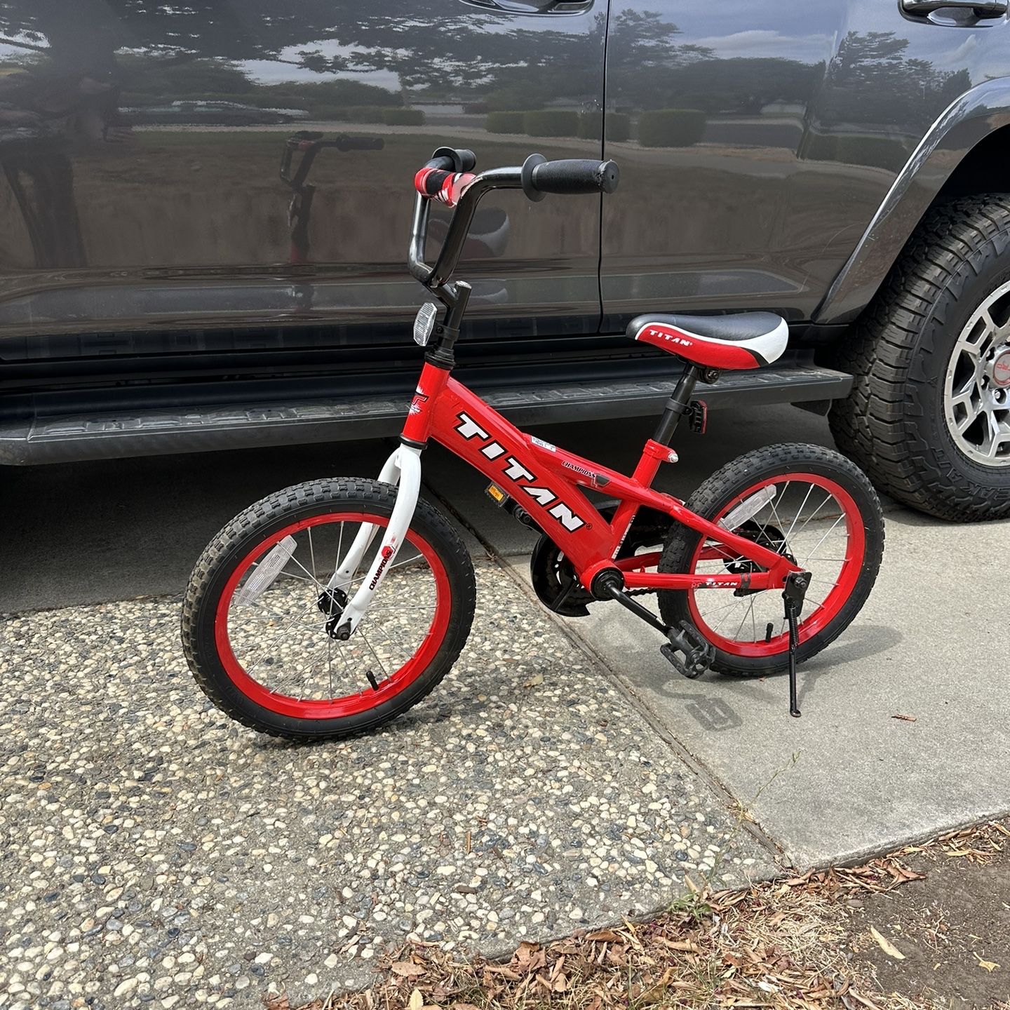 titan bmx bicycles Freestyle Frame Kink II (Black) pull caliper brake and a pedal coaster brake for the rear wheel 16" Titan Champion