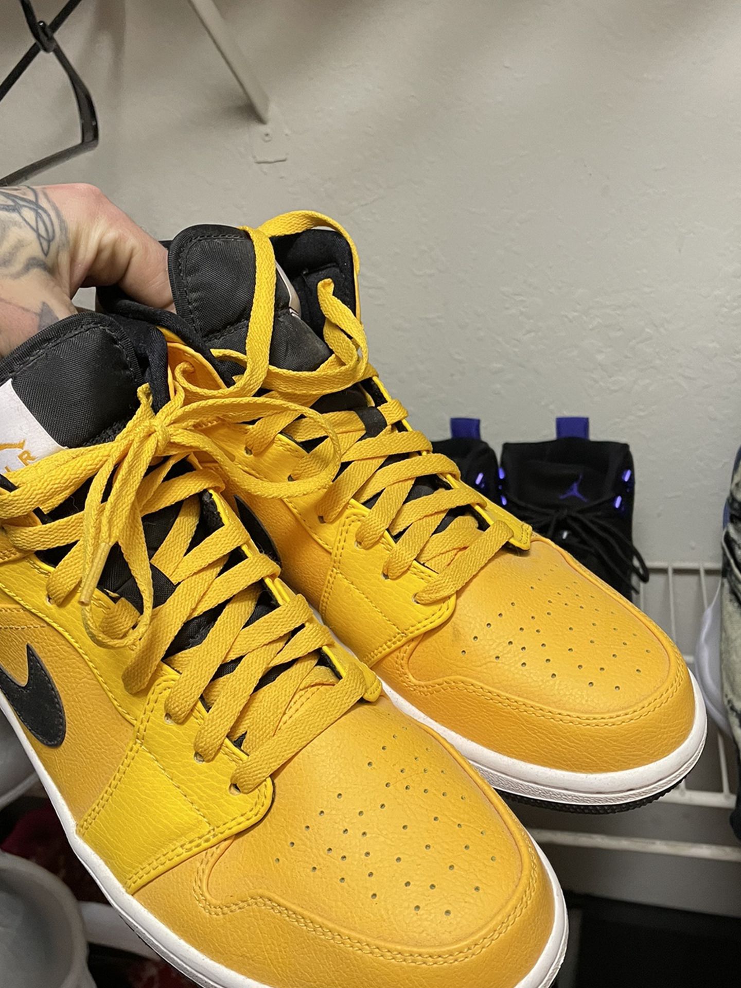 Yellow And Black Jordan 1’s Size 10