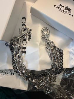 Triple chain strap