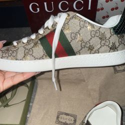 Authentic Gucci Monogram Sneakers with Gold Bees 🐝 