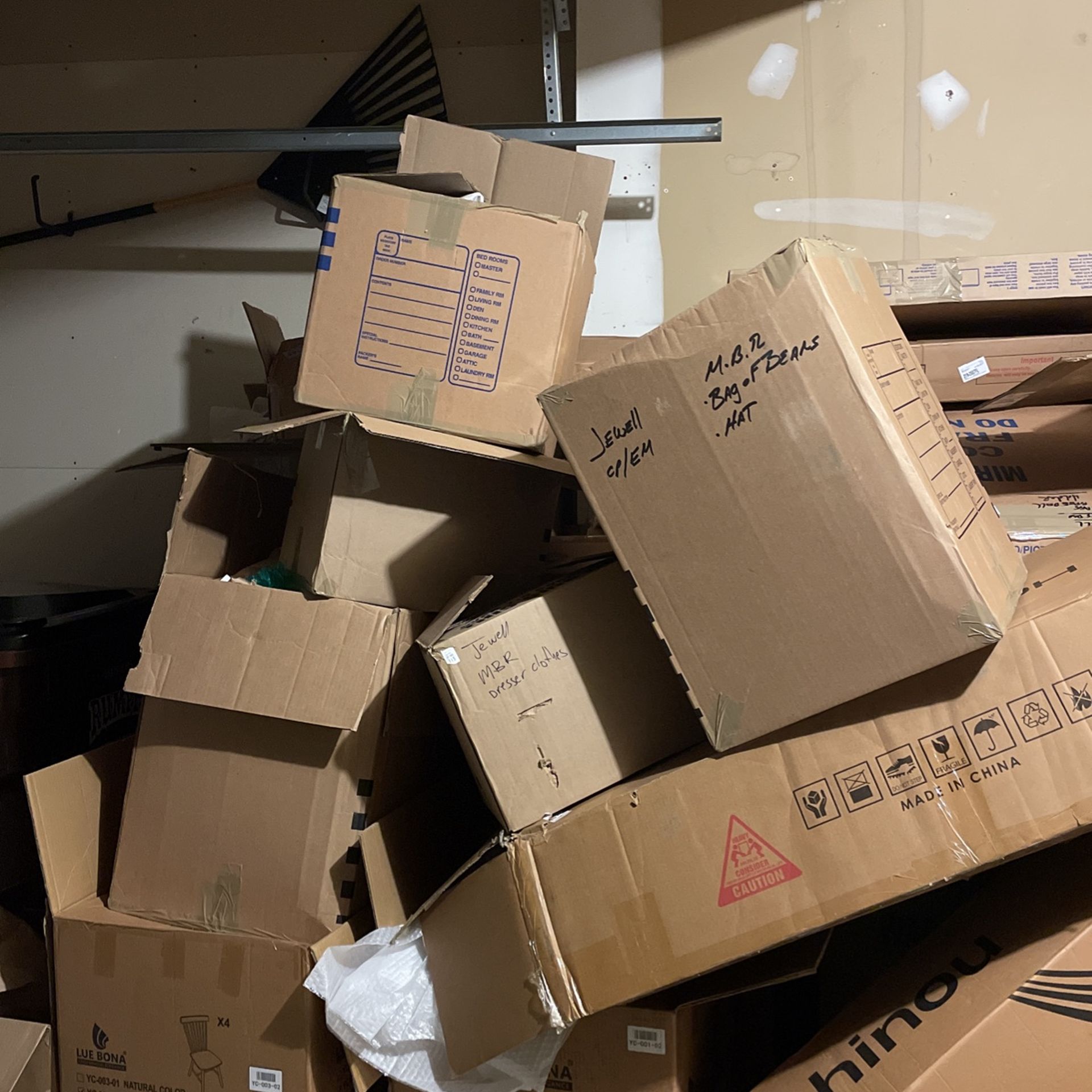 Free Moving Boxes 