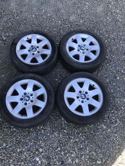 2003 BMW 325i set of wheels 16”