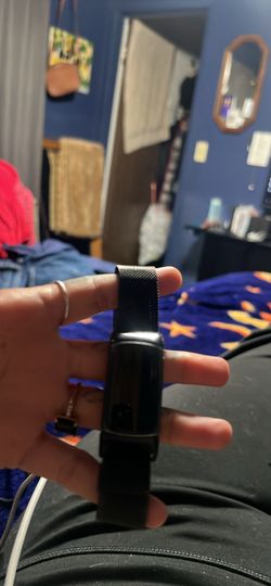 Fitbit Charge 5