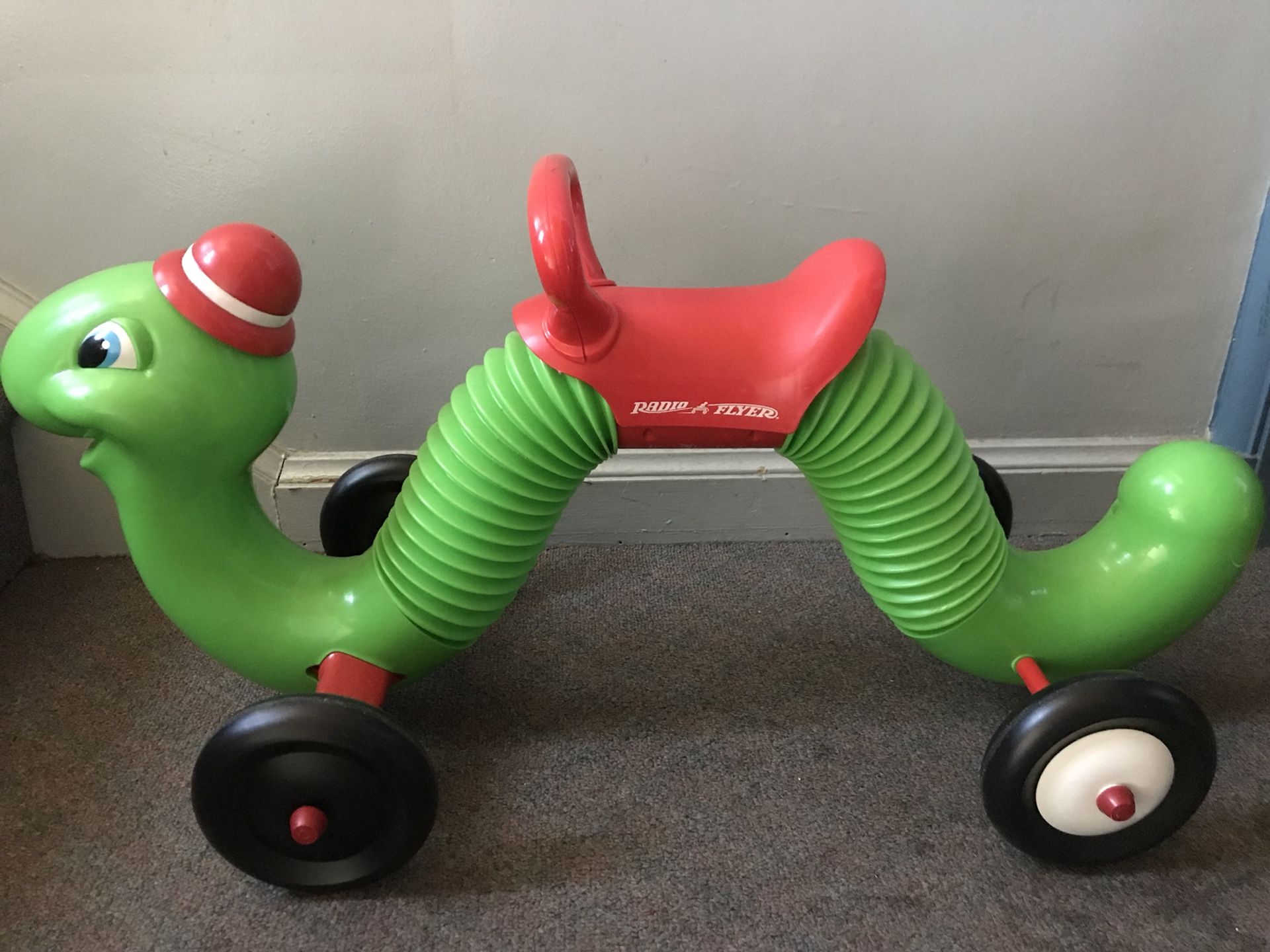 Radio Flyer inchworm