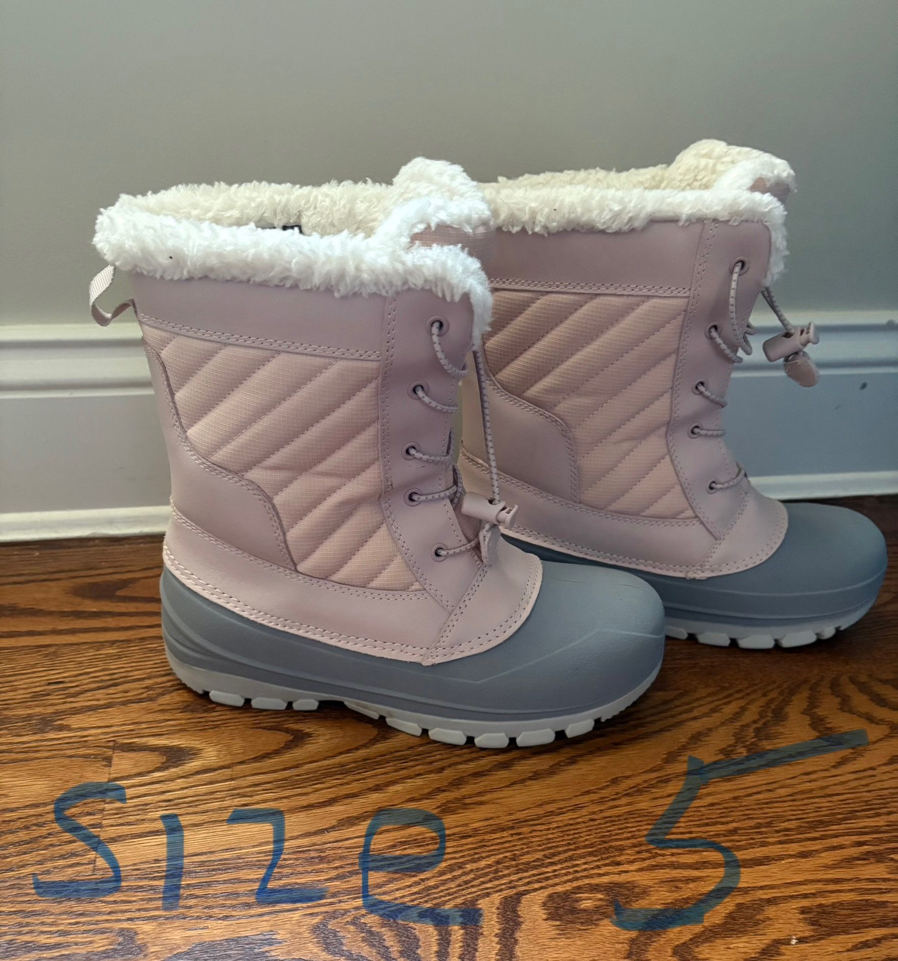 Snow Boots