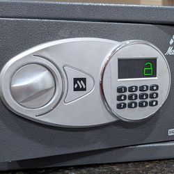 Machir Digital Security Safe With Keypad – Excellent Condition – $60 - Provide Your Best Offer