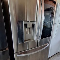 Lg Instaview  Refrigerator French door 
