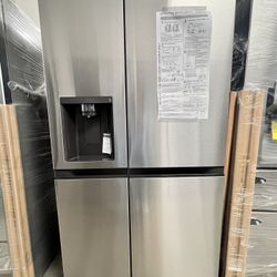 LG Side By Side Refrige With Water And Ice Maker 