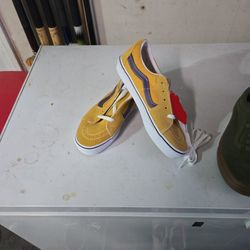 Size 8 Women's Vans 