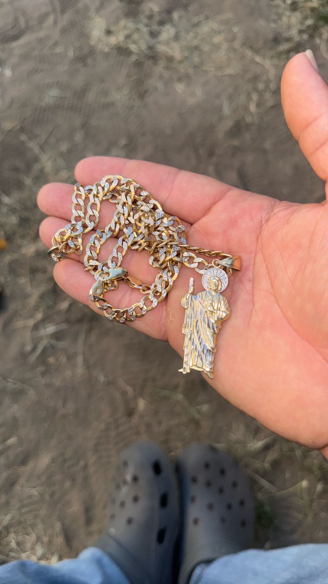 24 Inch 14k 6 mm gold chain with pendant 26 Grams