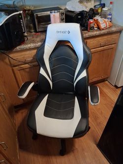 Game chair