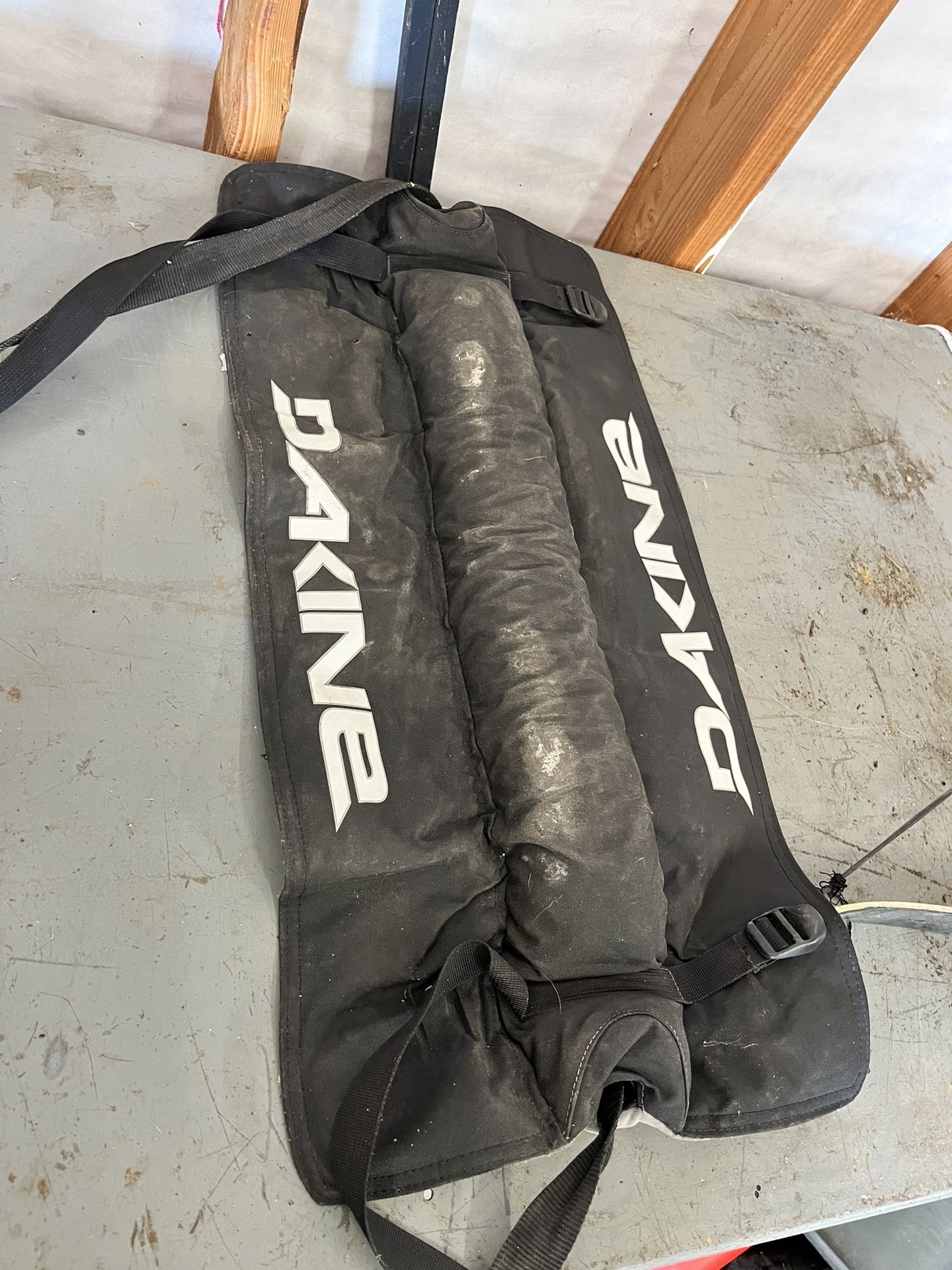 Surfboard Tailgate Pad.