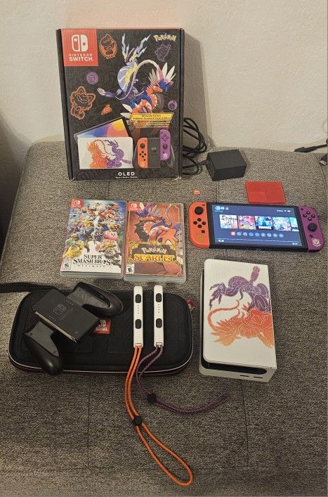 Nintendo Switch - OLED Model Pokemon Scarlet and Violet
Limited Edition