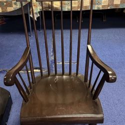 Antique style rocking chair