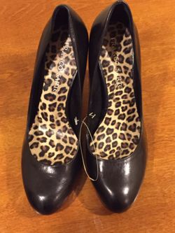 Black high heel size 8