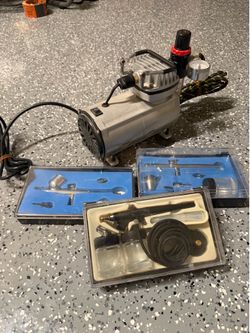 Complete Airbrush Kit with Compressor & 3 Airbrush Guns