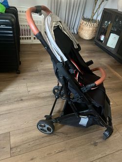 Free stroller, broken piece