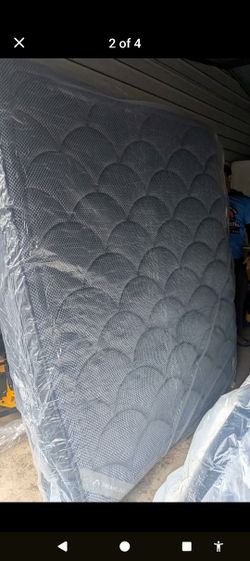 Dream Cloud King Mattress 