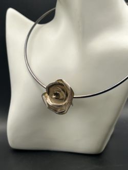 Antique Rose Necklace 