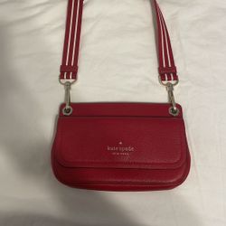 BRAND NAME KATE SPADE PURSE