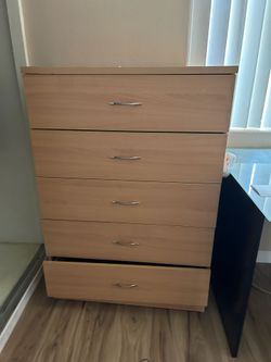 5 drawers dresser