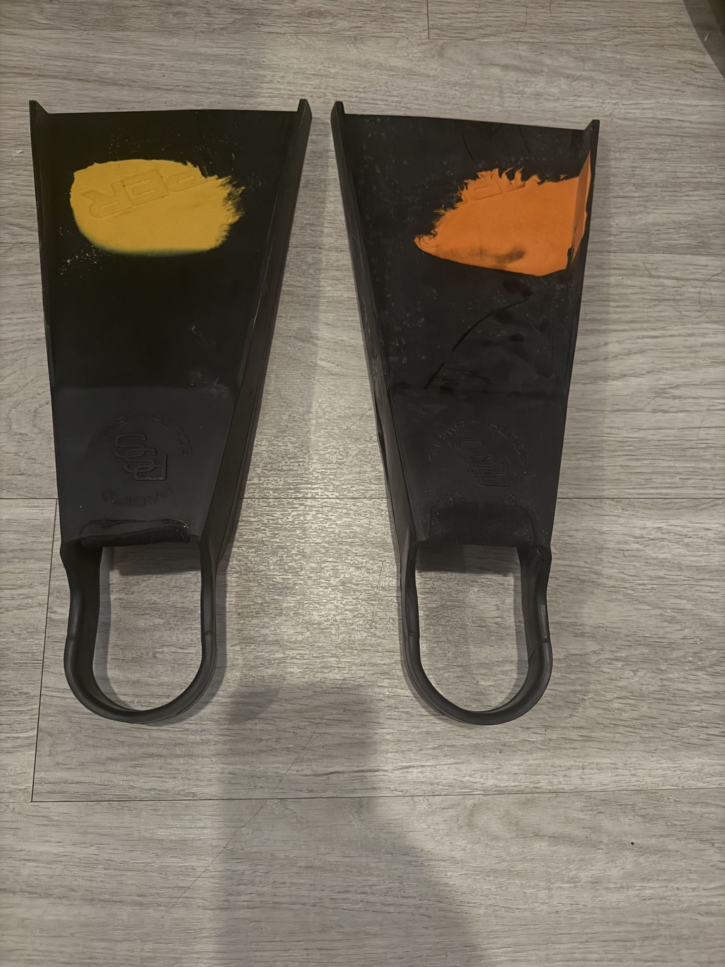Viper Surf Fins Size L 9-11
