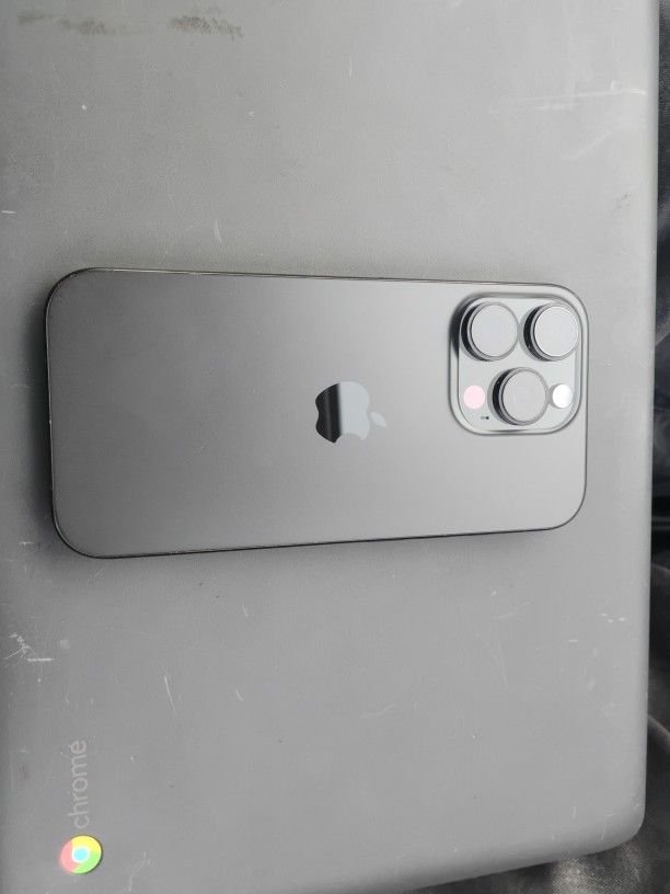 iPhone 16 Pro