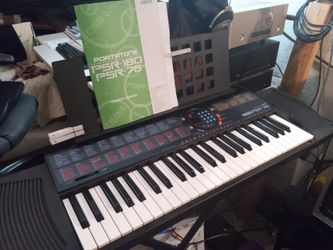 Yamaha PSR-76 electronic keyboard