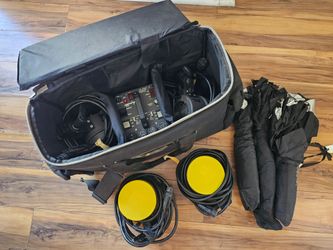 Dynamite kit with 2 power banks and light modifiers
