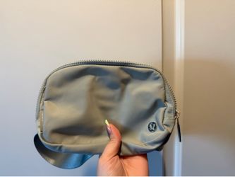 Lululemon jade grey bag