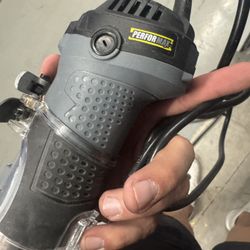 🔌🛠️🔥 ROUTER / LAMINADOR 1/4” PERFORMAX 🔥🛠️🔌  💪⚡🚀 LISTO PARA TRABAJAR 🚀⚡💪  💲3️⃣0️⃣💲 SOLO $30 💲3️⃣0️⃣💲  🪵✂️📐 Ideal para bordes, molduras