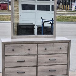 DRESSER WITH MIRROR 