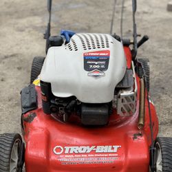 Se Arreglan Máquinas Para Cortar Pasto 