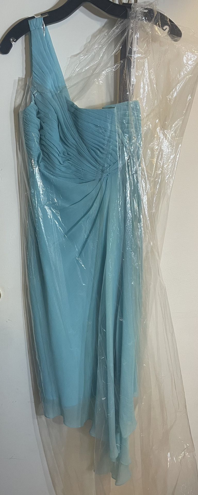 Brand New David’s Bridal Dress Size 8