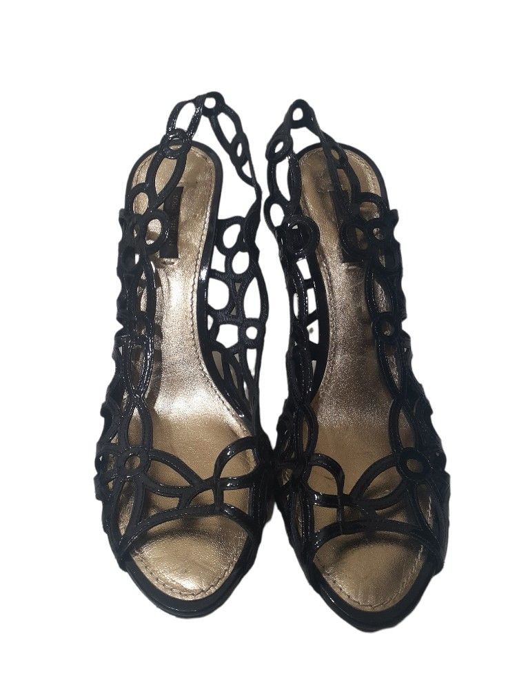 Louis Vuitton Black Patent Laser Cut Leather Peep Toe Slingback Sandals Size 40/ US: 10Closure TypeSlingbackOutsole Length 22 cmOutsole Width 8 c