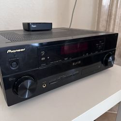 Definitive Technology Home Theater System 