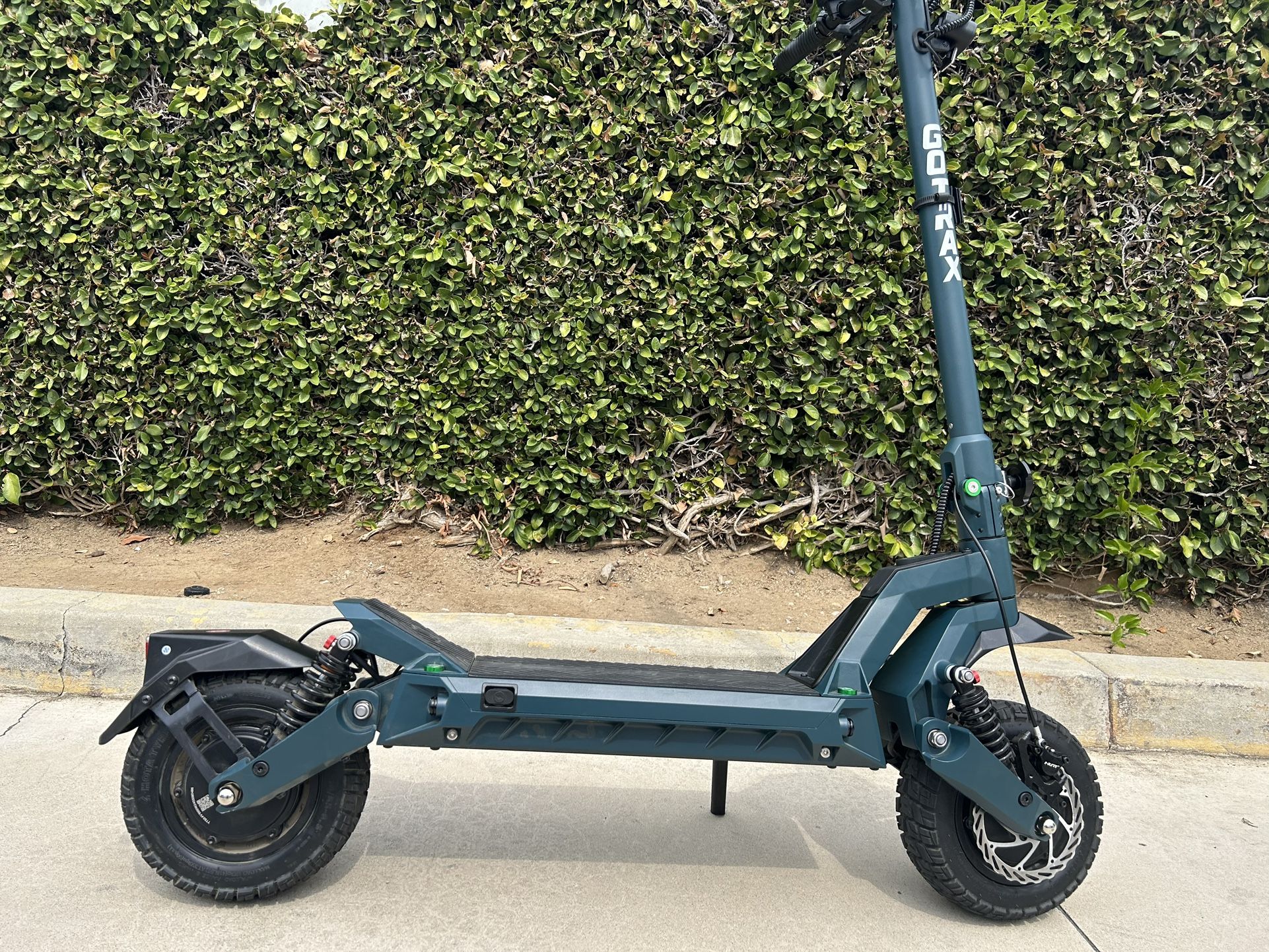 Gotrax GX3 *Newest Model*