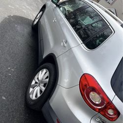 2011 Volkswagen Tiguan