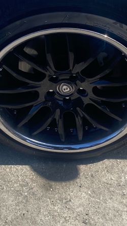 Lexani black label 20s on my hemi 300 Chrysler