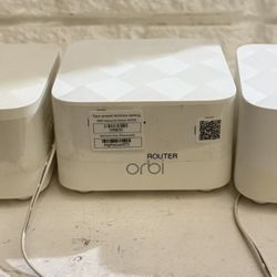 Orbi Router and Satellite Set