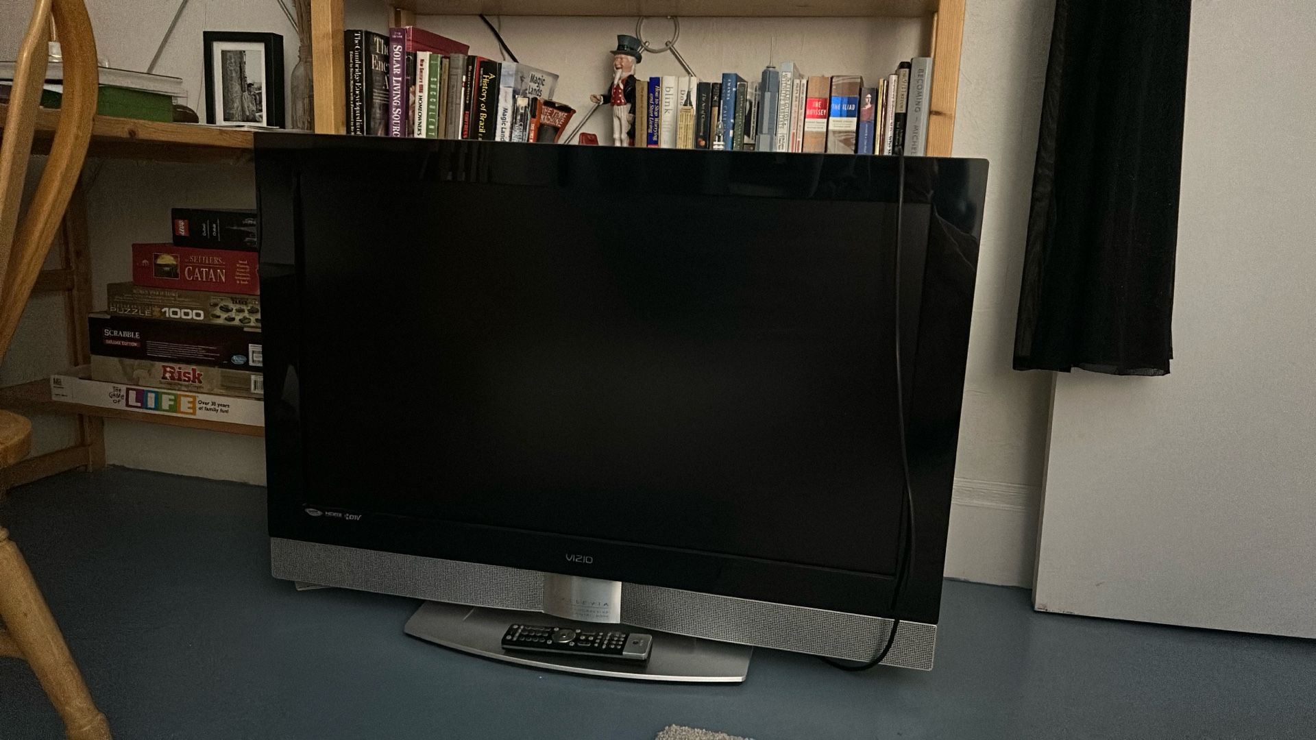 Vizio 42” TV With Remote